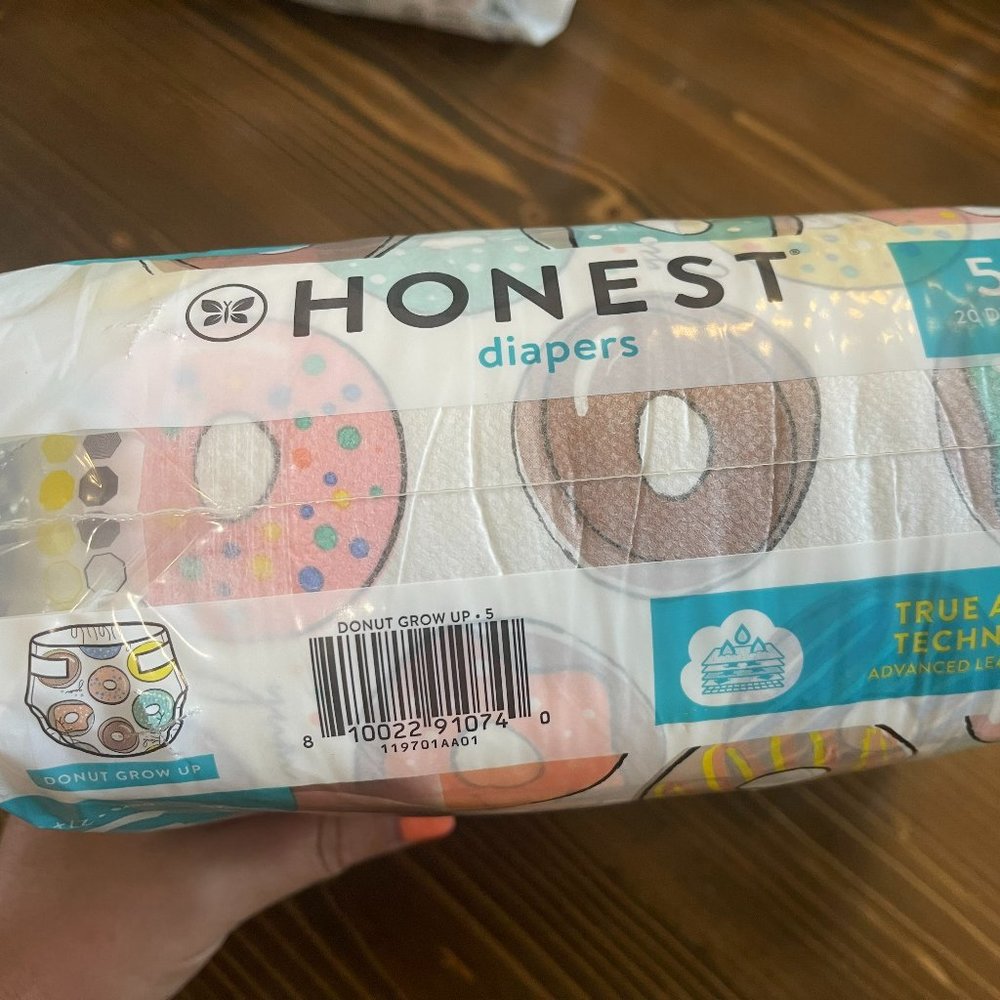 HONEST DIAPERS SIZE 5 NWT